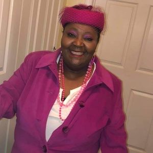 Meet your Posher, Maxine